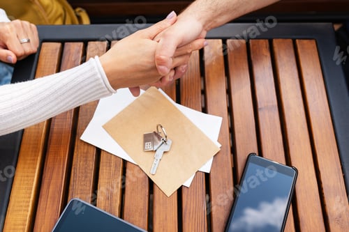 Preview: Real estate, keys to the owner from the tenant of an apartment or house, purchase and sale of real
