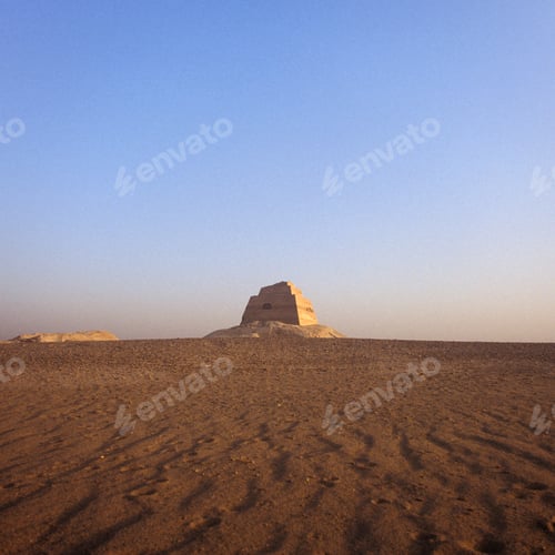 Preview: 50369,Pyramid at Meidum