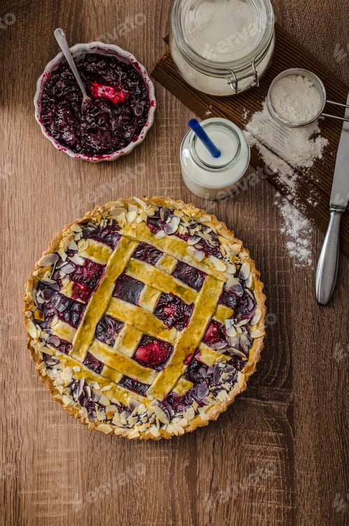 Preview: Shortbread tart with cherries