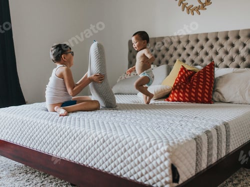 Preview: Brothers bed play