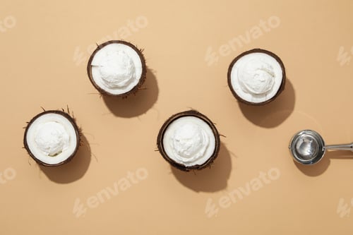 Preview: Summer dessert - ice cream, ice cream with coconut