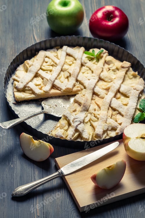 Preview: Cutting fruits and baked apple pie