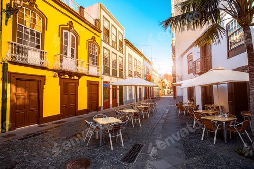 Preview: Colorful balconies in Santa Cruz city on La Palma island