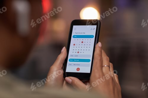 Preview: Woman planning her week