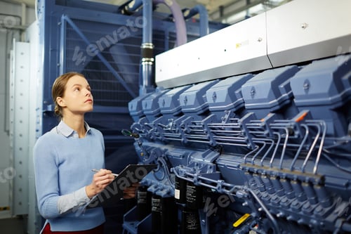 Preview: Woman at work