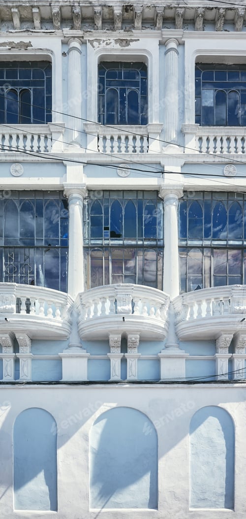 Preview: Street view of the facade of an old colonial building, Quito, Ecuador.