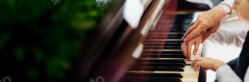 Preview: Piano Lesson Hands Wide Banner