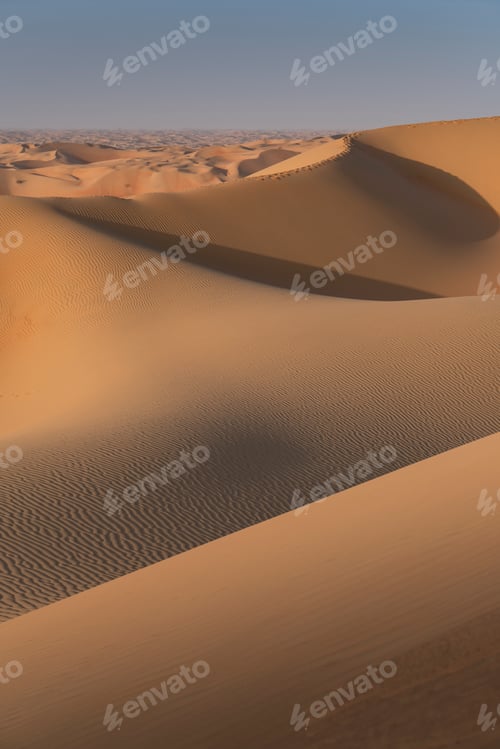 Preview: Sand dunes in the Empty Quarter Desert, between Saudi Arabia and Abu Dhabi, UAE