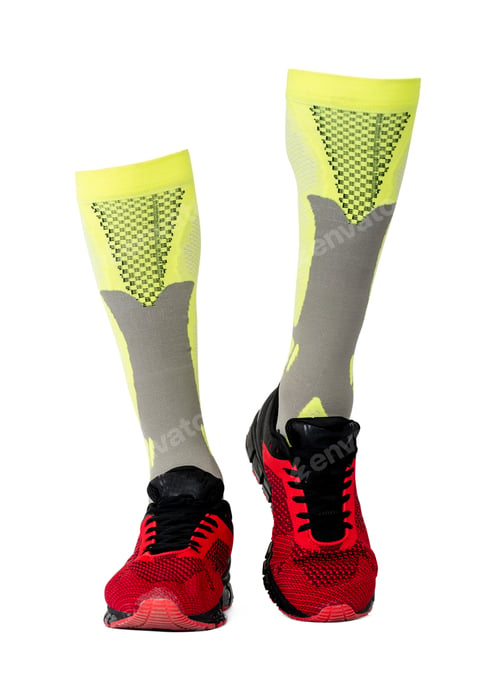 Preview: Yellow gaiters in red sneakers