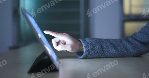 Preview: Use of tablet computer at home