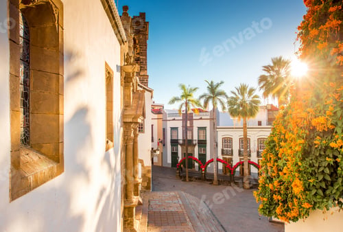 Preview: Central square in old town Santa Cruz de la Palma