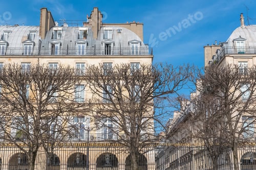 Preview: Paris, beautiful building