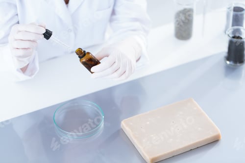 Preview: Laborer getting essential oil
