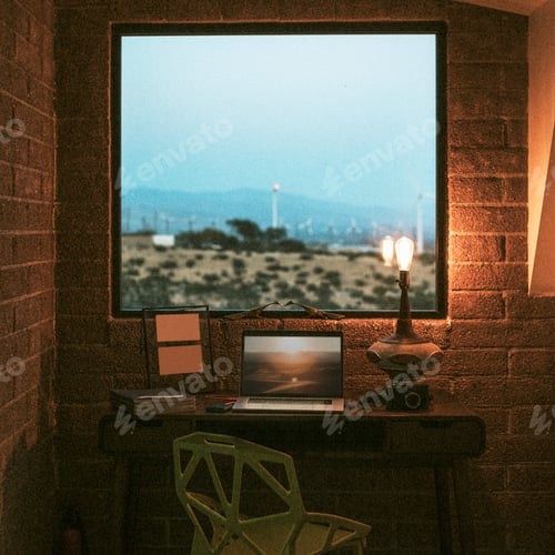 Preview: Quiet home office in Palm Springs, USA