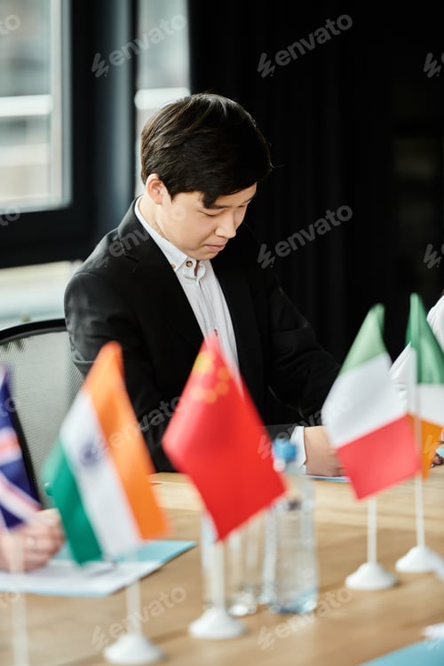 Preview: Teenagers Debate Global Issues at Model UN