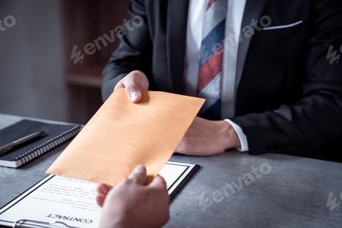 Preview: Businessmen or politicians agree to accept bribes given in envelopes. To do illegal business, corrup