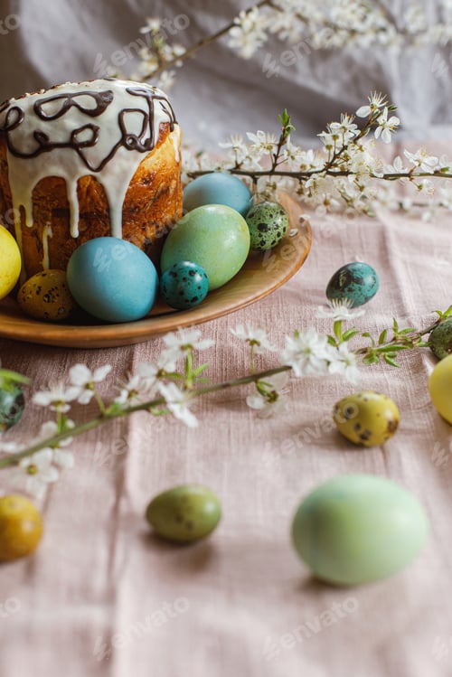 Preview: Happy Easter! Homemade easter bread and natural dyed easter eggs with spring flowers
