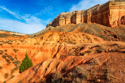 Preview: Vibrant sandstone cliffs and formations at Canon Rojo de Teruel