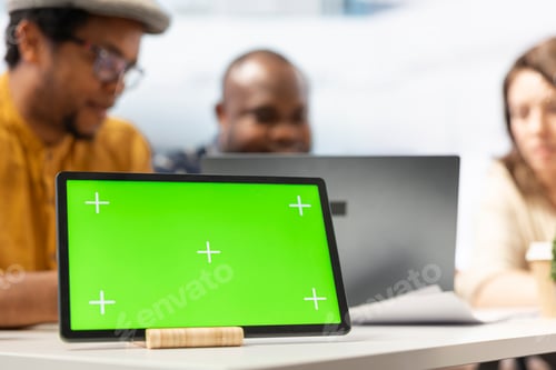 Preview: Real estate expert negotiating contract terms with clients next to mockup