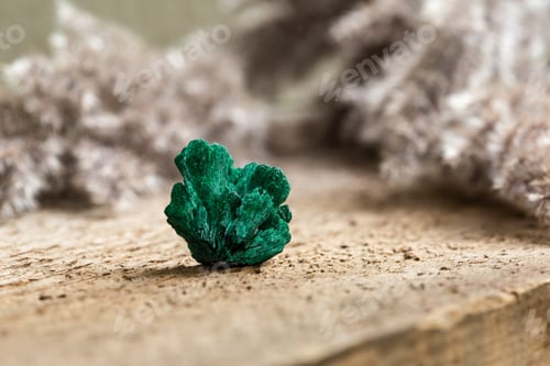 Preview: Raw Uncut Malachite Mineral Gem Stone on Wood