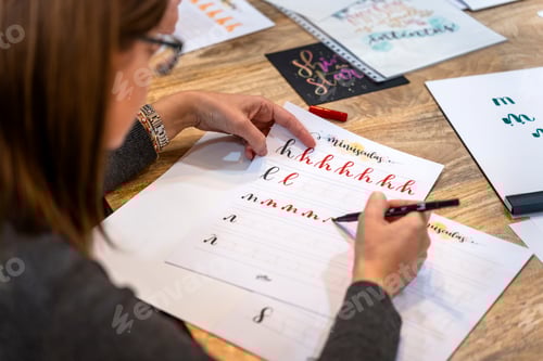 Preview: Art lettering workshop. Learning to draw letters. College classes.