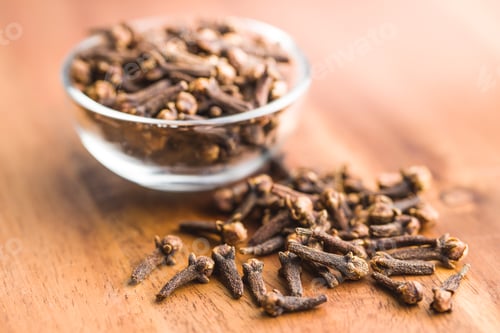 Preview: Carnation, dried clove spice.
