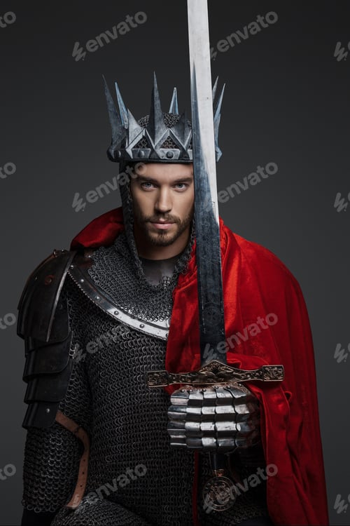 Preview: Charismatic king in a steel crown