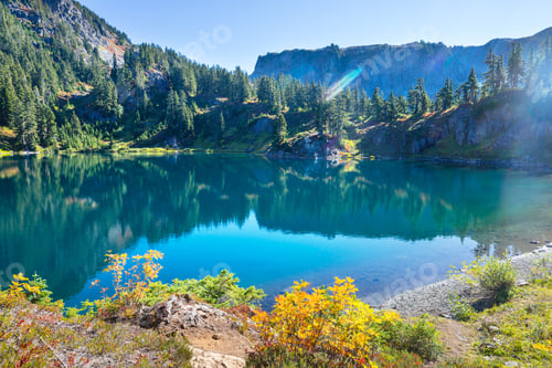 Preview: Mountains lake