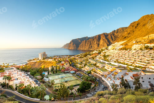 Preview: Cityscape view on Los Gigantes city