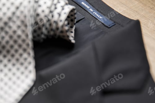 Preview: Elegant Black Blazer with Polka Dot Tie