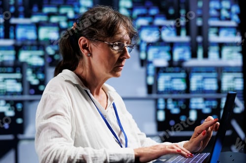 Preview: Admin writing server farm recovery plan