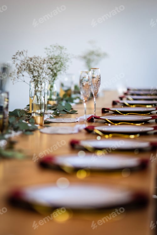 Preview: Vertical closeup of a golden dinnerware