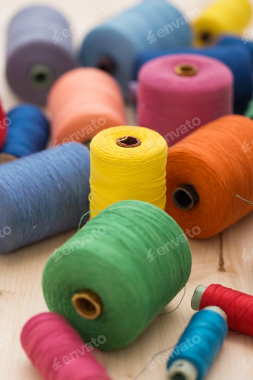 Preview: Colorful threads on the table