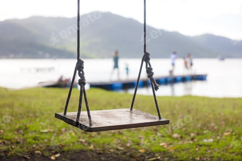 Preview: Empty swing seat, Florianopolis, Santa Catarina, Brazil