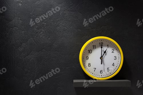 Preview: wall clock at black background