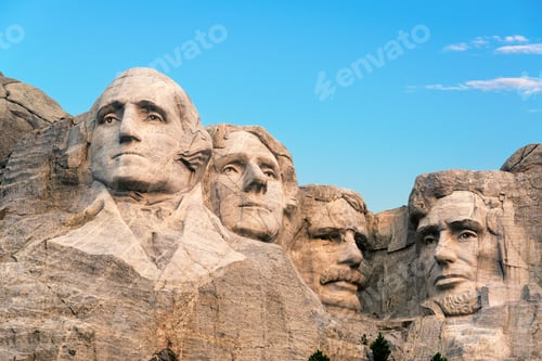 Preview: Mount Rushmore Closeup