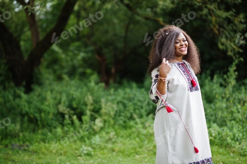 Preview: African family in traditional clothes
