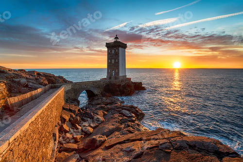 Preview: Sunset over the Lighthouse at Kermorvan