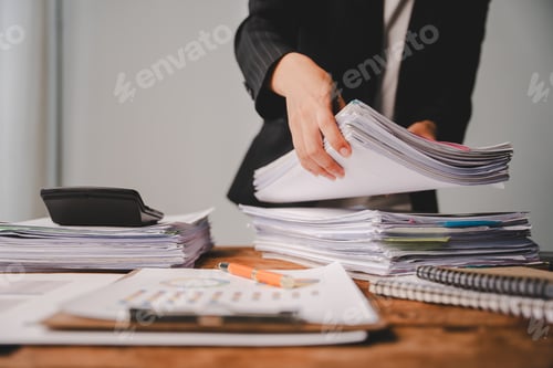 Preview: Employees who work with a lot of documents Searching for documents Accounting for income, expenses,