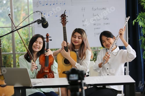 Preview: student person learning classical music with online class live streaming media video, musical class