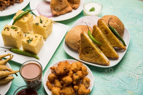 Preview: Indian Tea time snacks in group