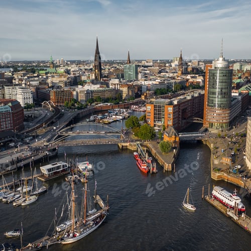 Preview: Aerial view of Hamburg