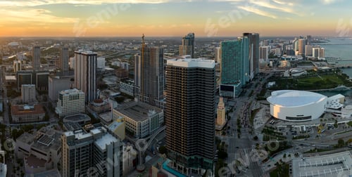 Preview: Evening urban landscape of downtown district of Miami Brickell