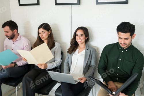 Preview: Female Applicant Is Confident In Her Interview At Office