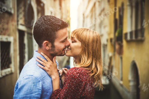 Preview: Couple travelling in Venice, Italy