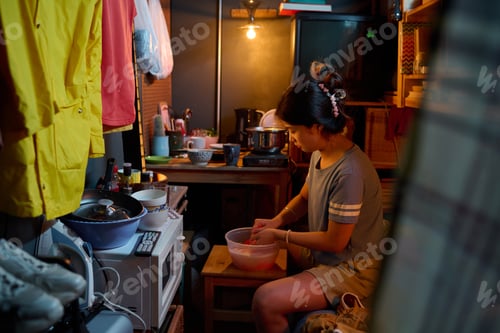 Preview: Sitting on bed and washing clothes