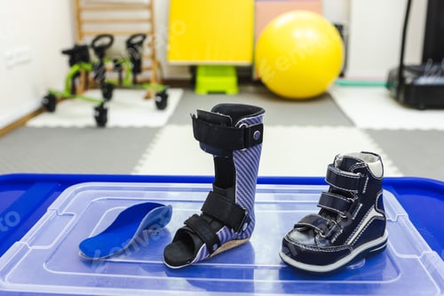 Preview: Supportive footwear and mobility aids are organized for children's physical rehabilitation