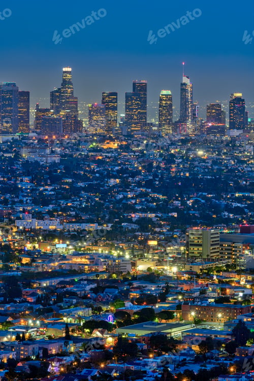 Preview: The skyline of Los Angeles at night