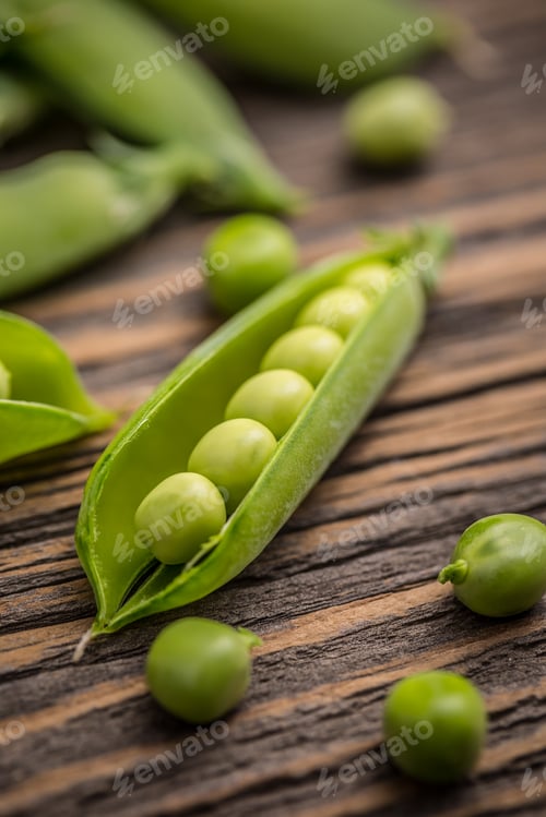 Preview: Green pea pods