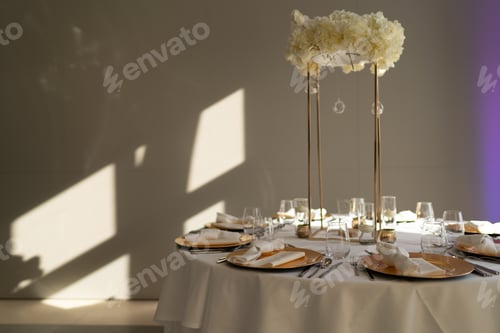 Preview: Decorated wedding table